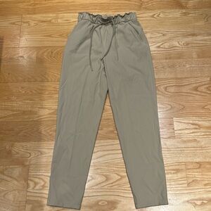 Lululemon Keep Moving Pant 7/8 High Rise - Size 4